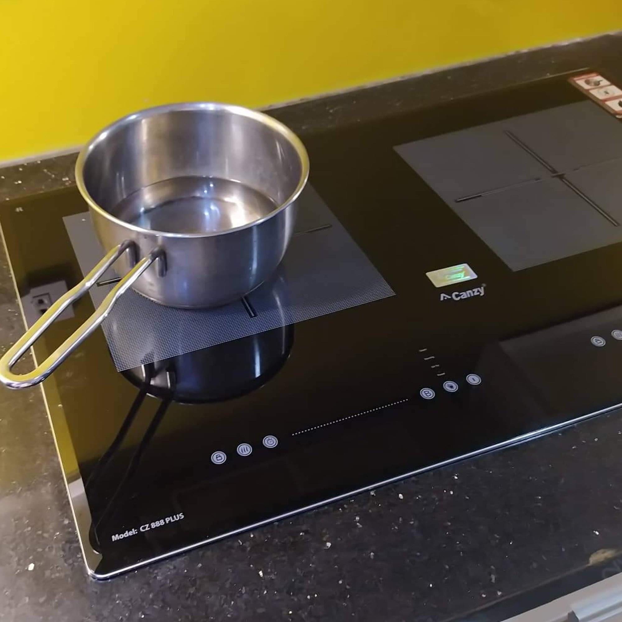 Bếp từ Canzy CZ 888 Plus