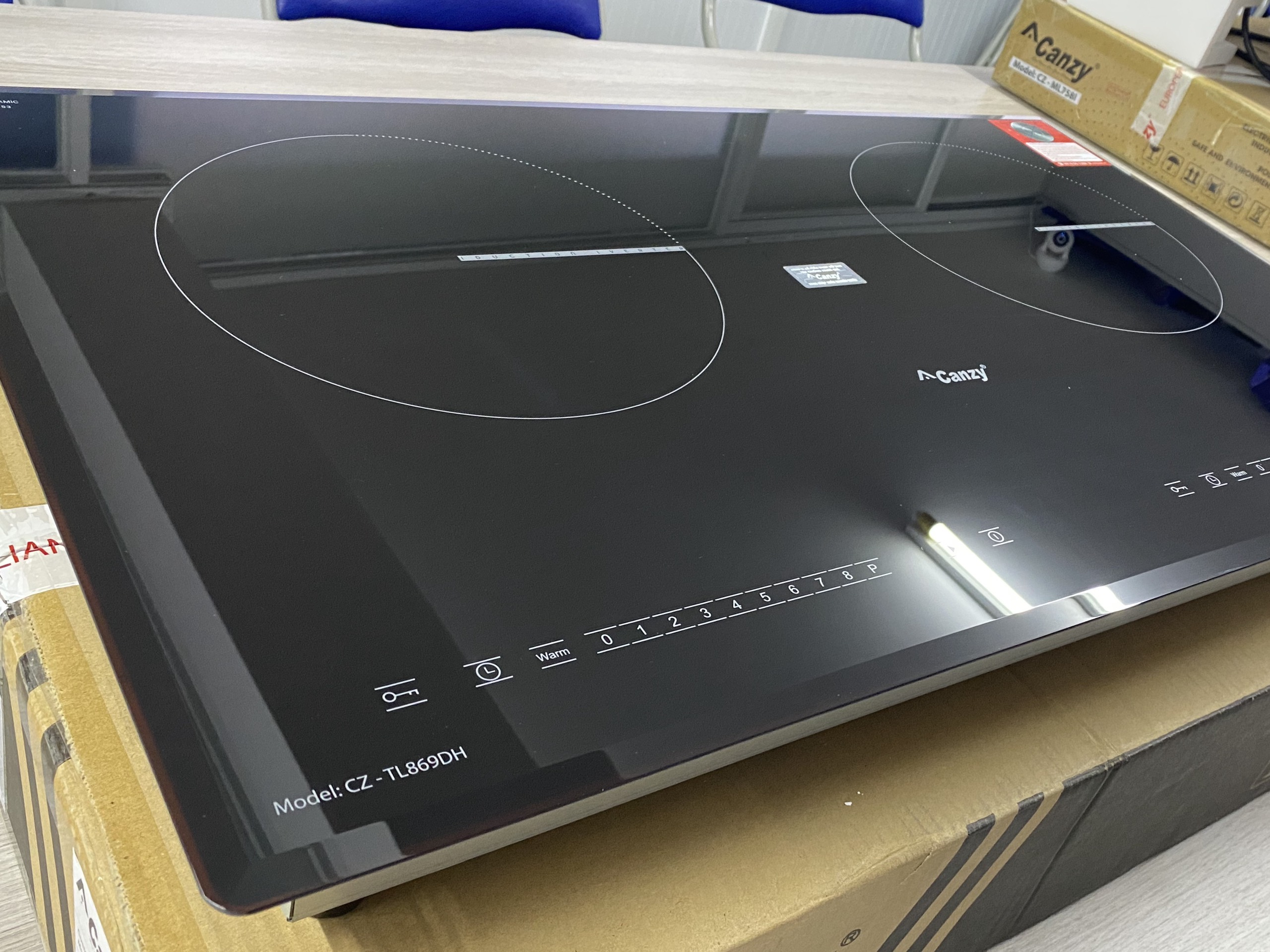 Bếp điện từ Canzy CZ TL869DH