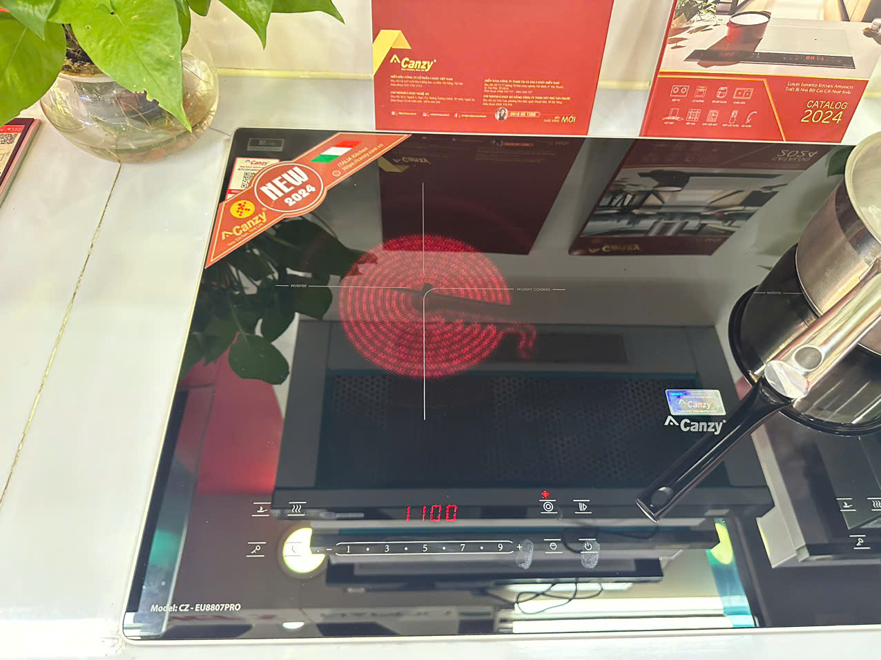 Bếp từ Canzy CZ - EU8807Pro ( New 2025 )