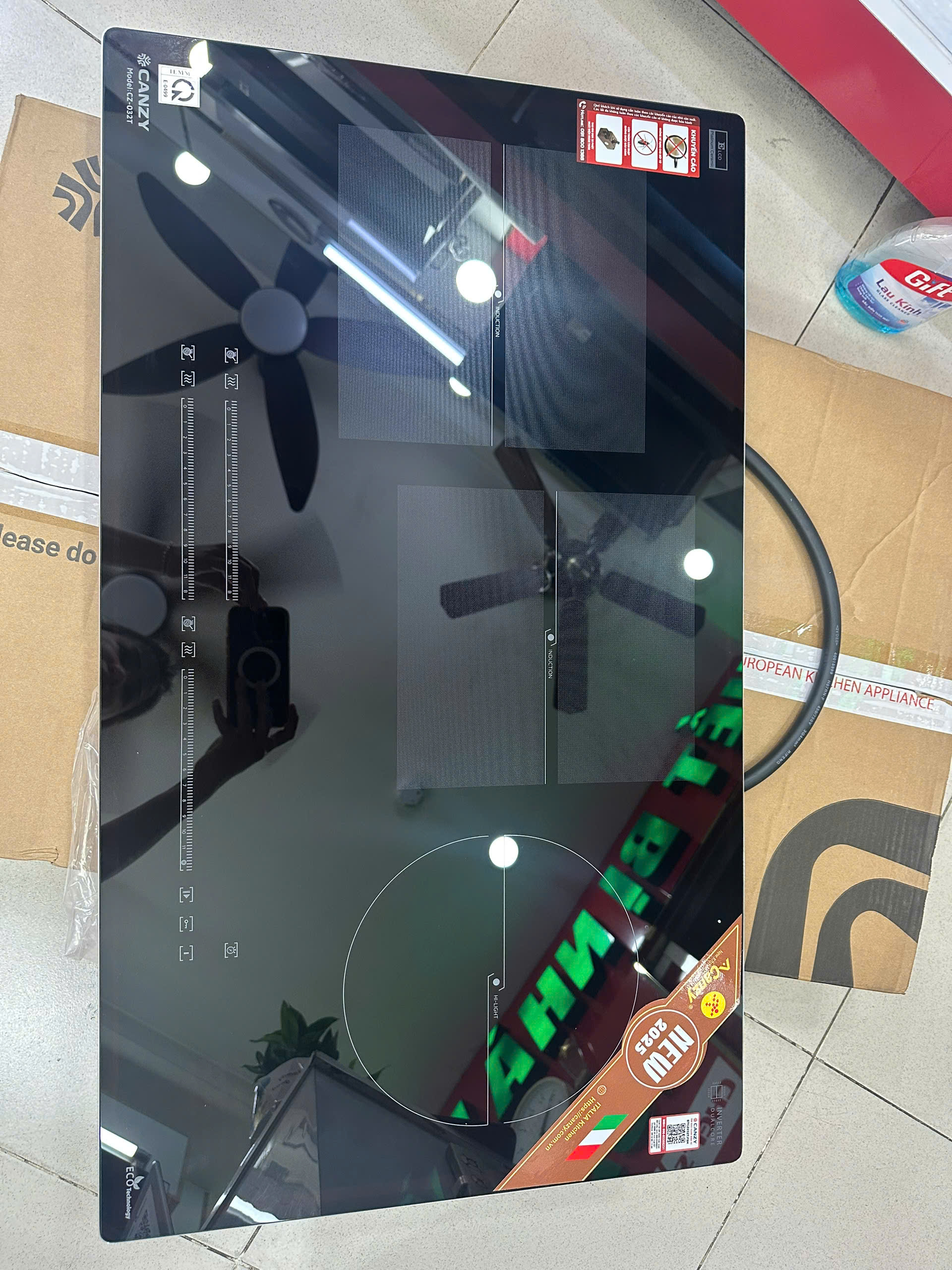 Bếp điện từ Canzy CZ 032T